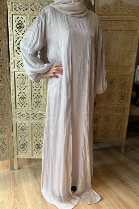 abaya amira